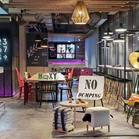Hotel Moxy Bucharest Old Town Esterno foto