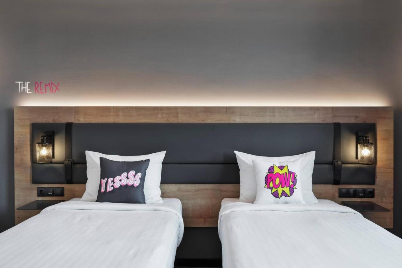 Hotel Moxy Bucharest Old Town Esterno foto