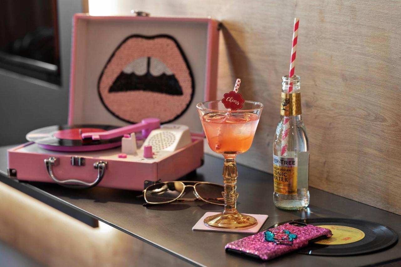 Hotel Moxy Bucharest Old Town Esterno foto