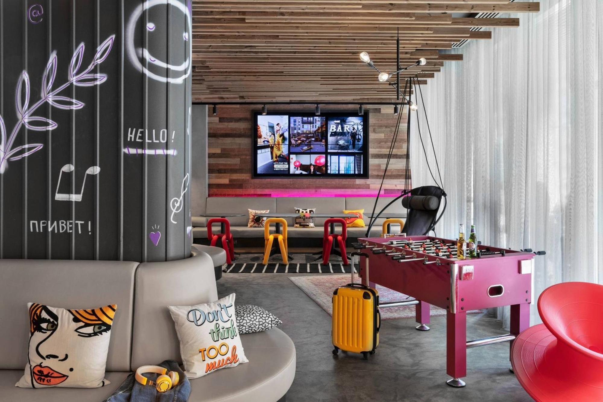 Hotel Moxy Bucharest Old Town Esterno foto